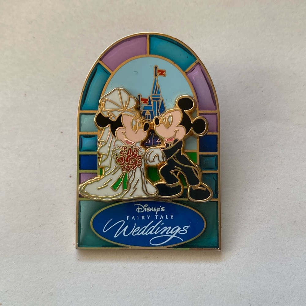 💍 Disney’s Fairy Tale Weddings Trading Pin